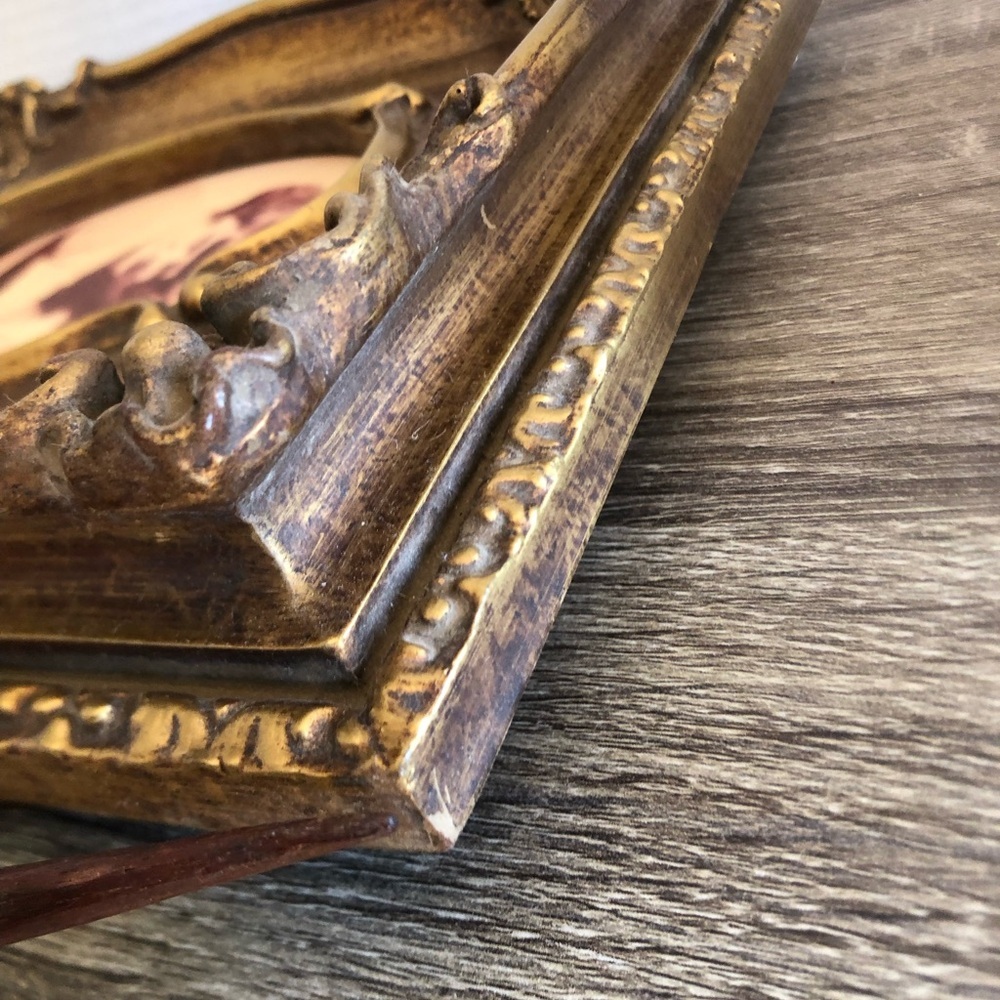 Vtg Gold Ornate Frame with Old Photograph - Picture 10 of 11